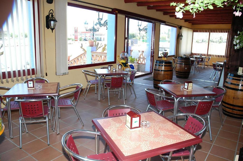 Hotel Rural Los Chaparros Freila Bagian luar foto