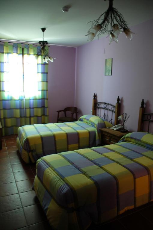Hotel Rural Los Chaparros Freila Ruang foto