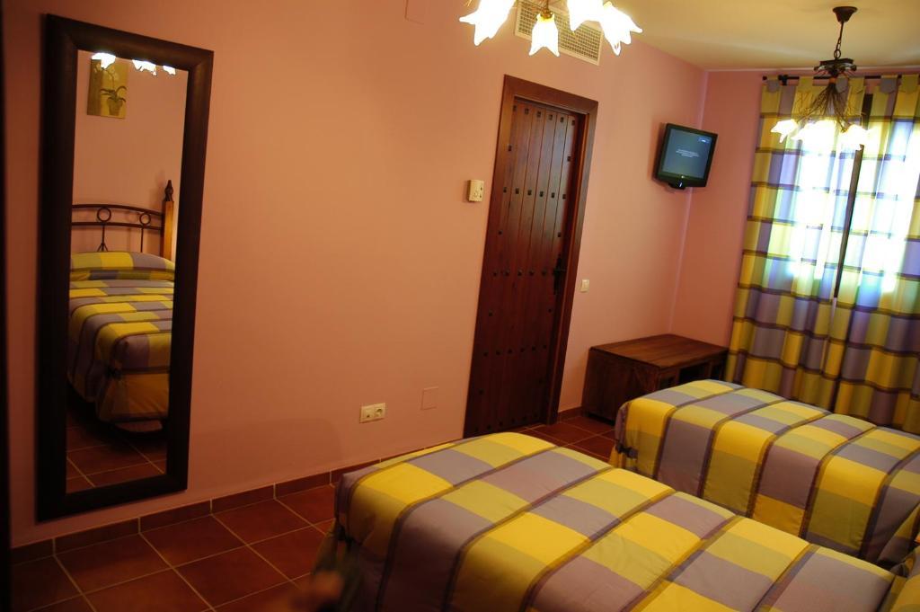 Hotel Rural Los Chaparros Freila Ruang foto